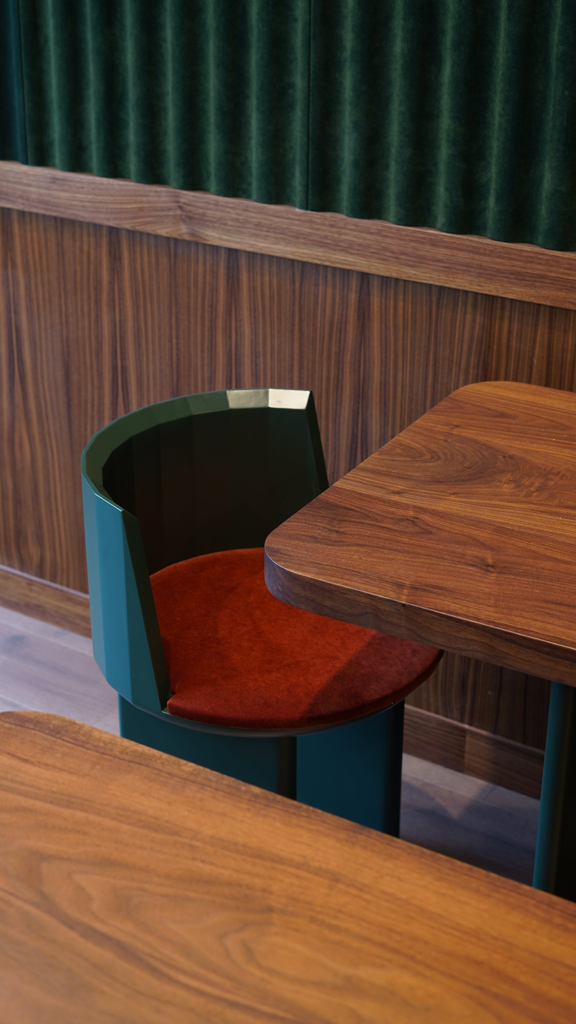 Dining Table TOTEM for 2