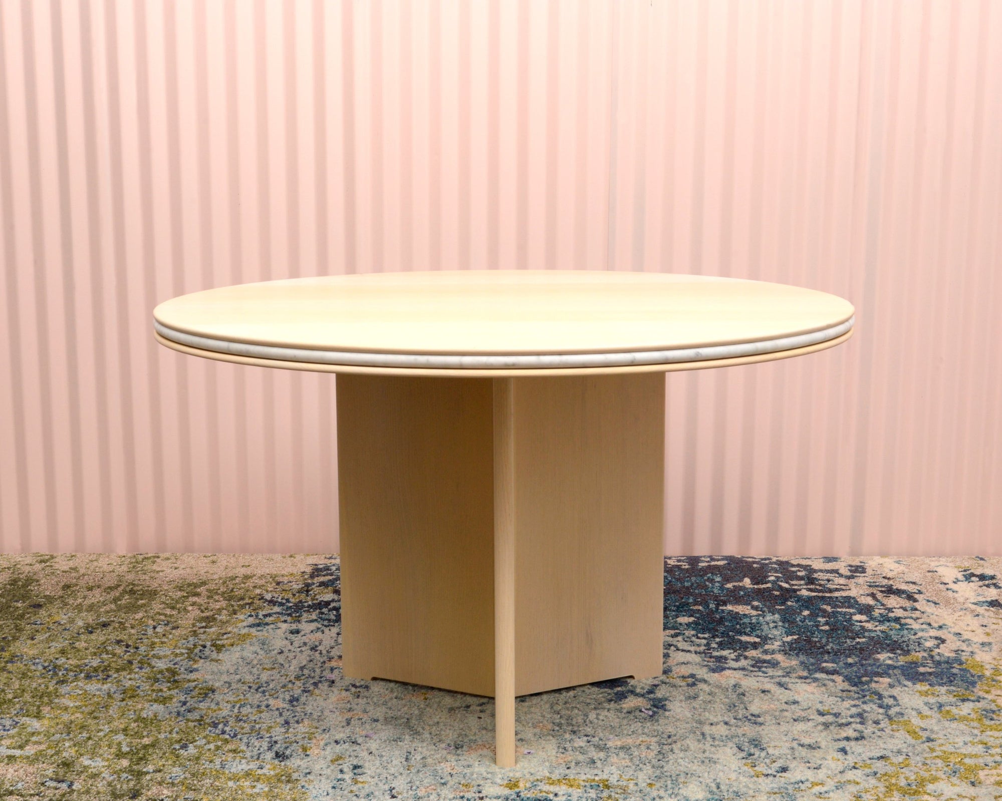 Round Dining Table SMORE