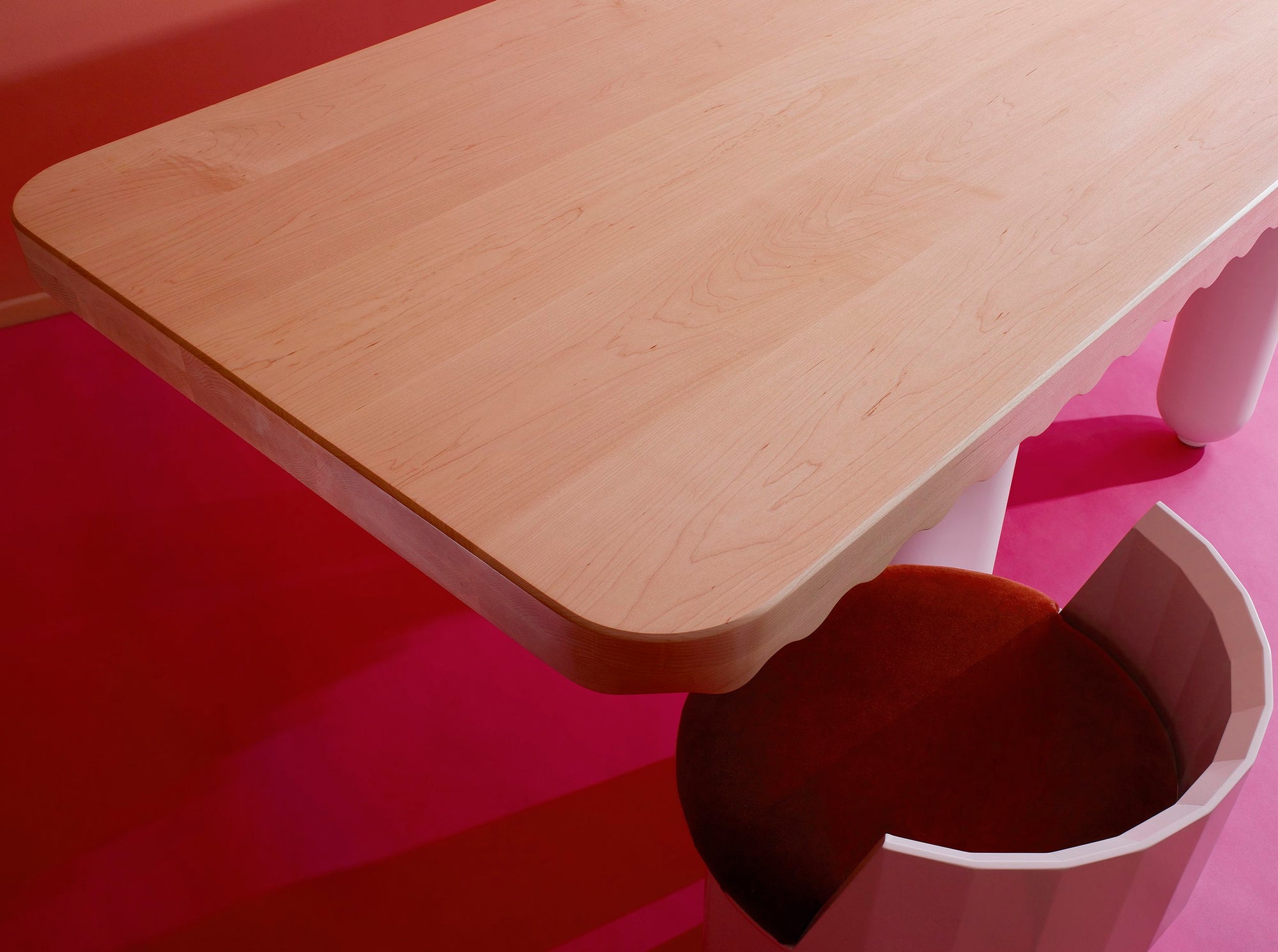 NAMI Dining Table