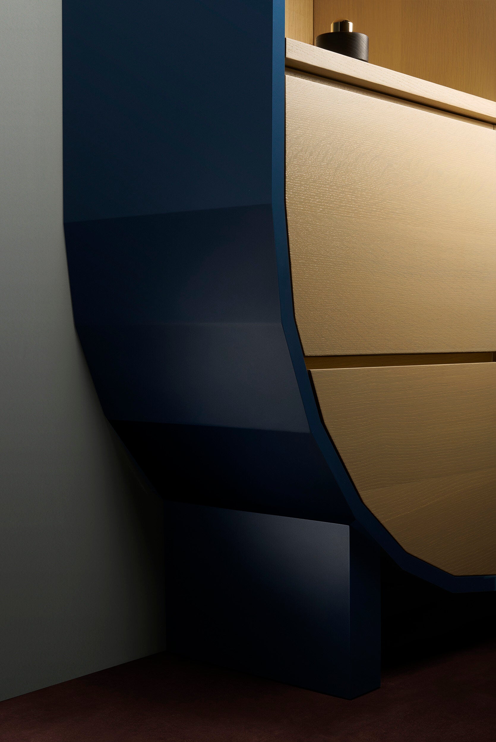 STANDING CABINET WITH DRAWER “POLYNET“